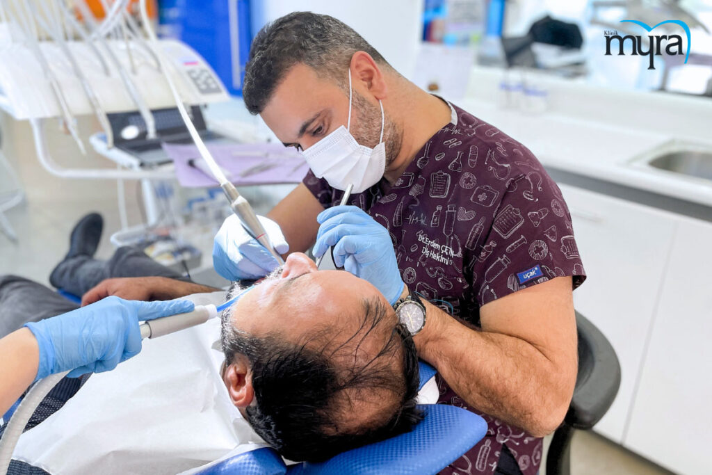 diş tedavisinde lokal anestezi, Diş Tedavilerinde Lokal Anestezi: Ağrısız Tedavi ve Olası Yan Etkiler